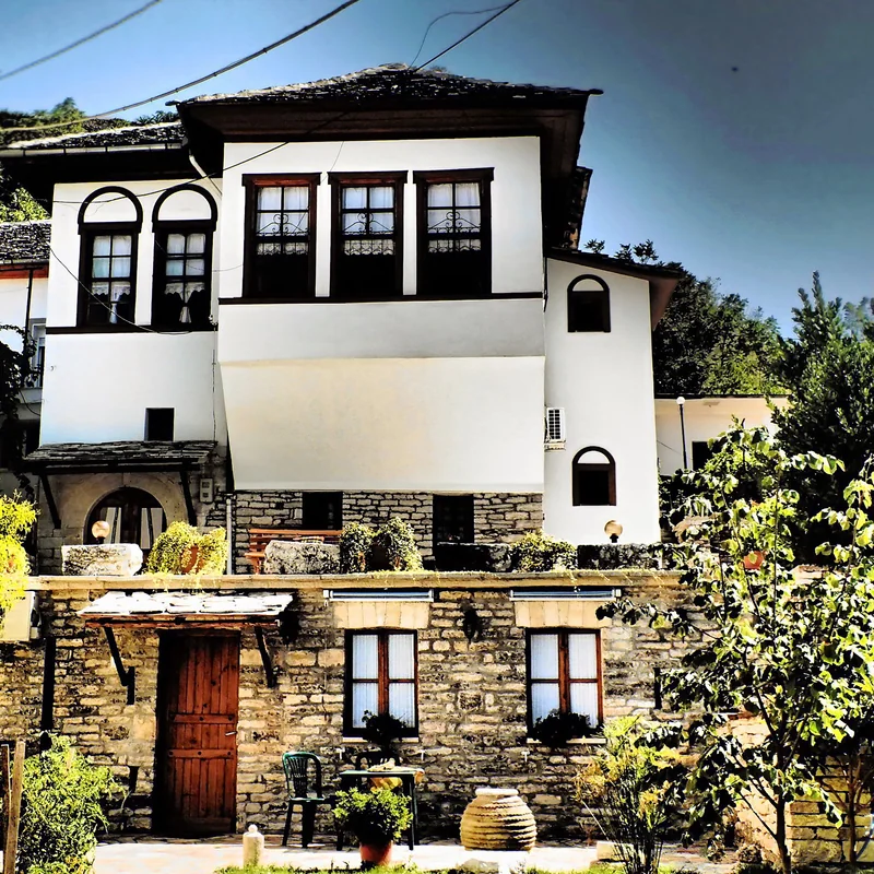 SUSTAINABLE ARCHITECTURAL DESIGN – Principles – In the Albanian Language