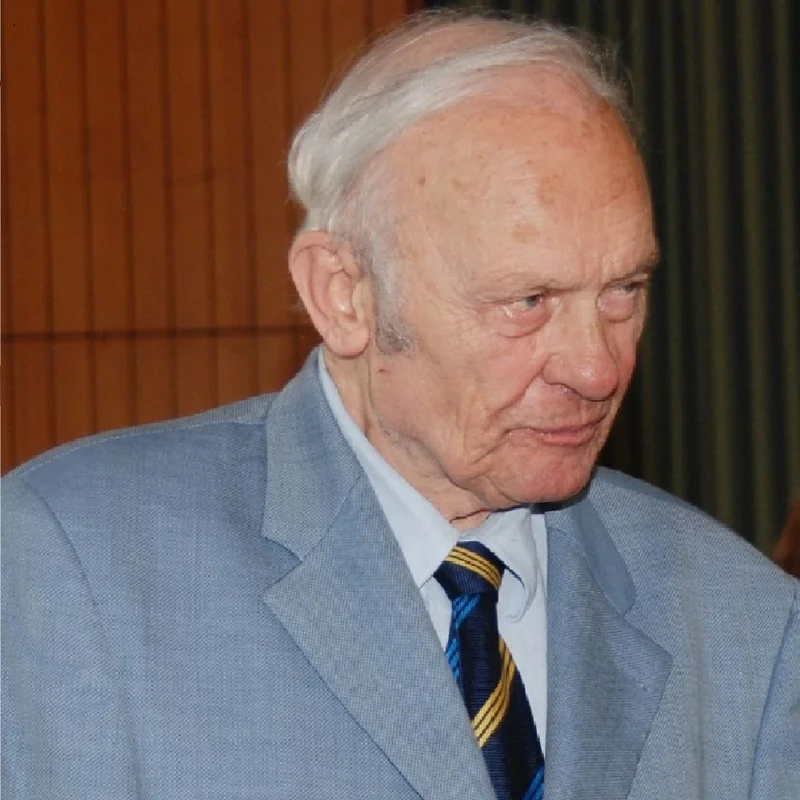 Two friends are conceptualising an opera in 1845 – Zwei Freundinnen entwerfen eine Opernhandlung.