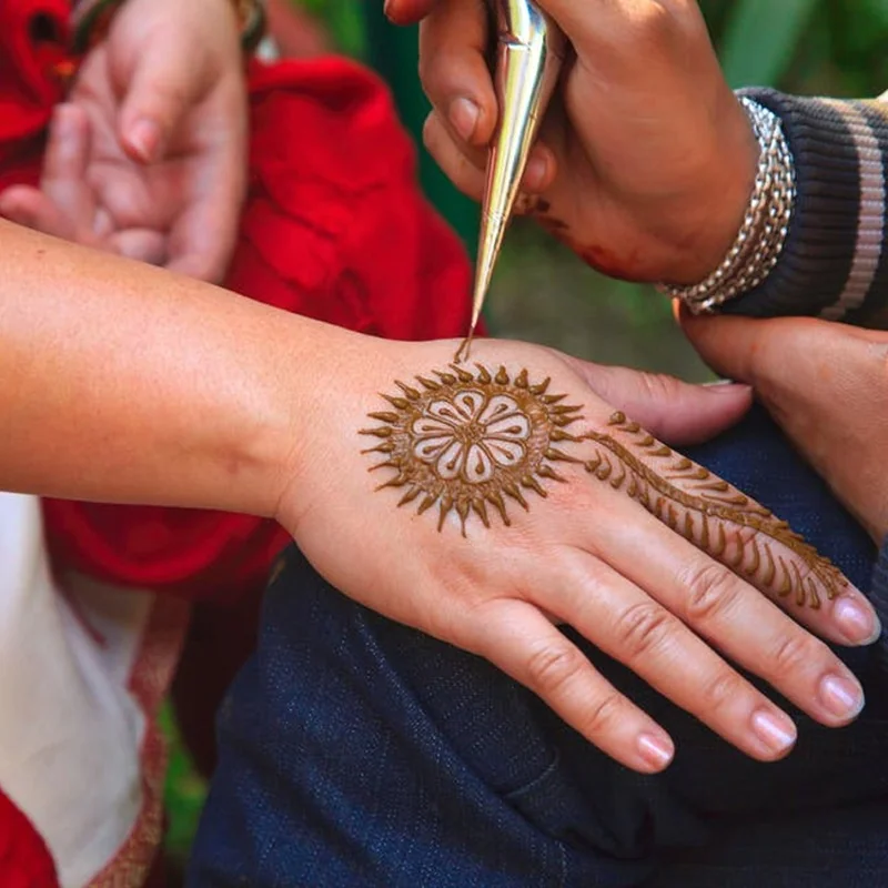 Nallê Art: Notes on Some Aspects of Henna Application among the Kanuri People of Borno