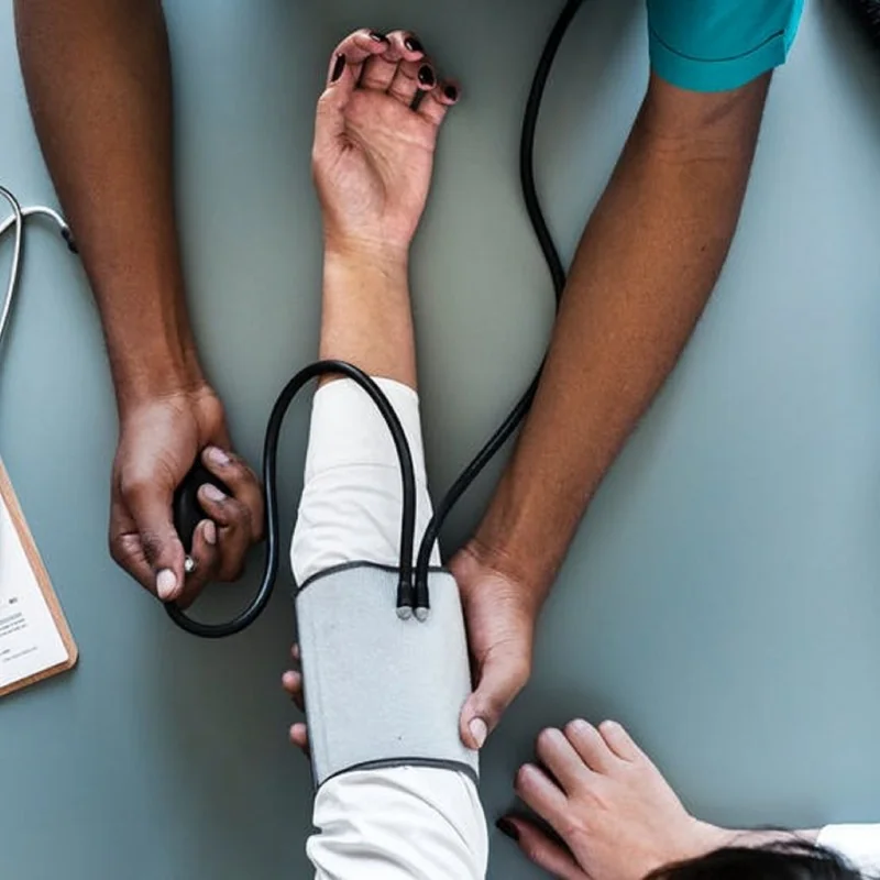 Informing patients of relevant health information and innovations: patient recall or annual physical?