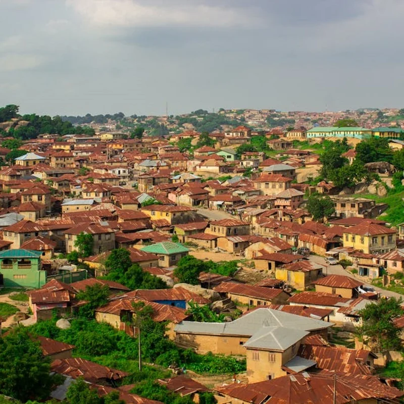 Elite Fragmentation and Oligarchic Implosion in Nigeria’s Democratic Space: A mere Stopgap or an Impetus to People’s Emancipation?
