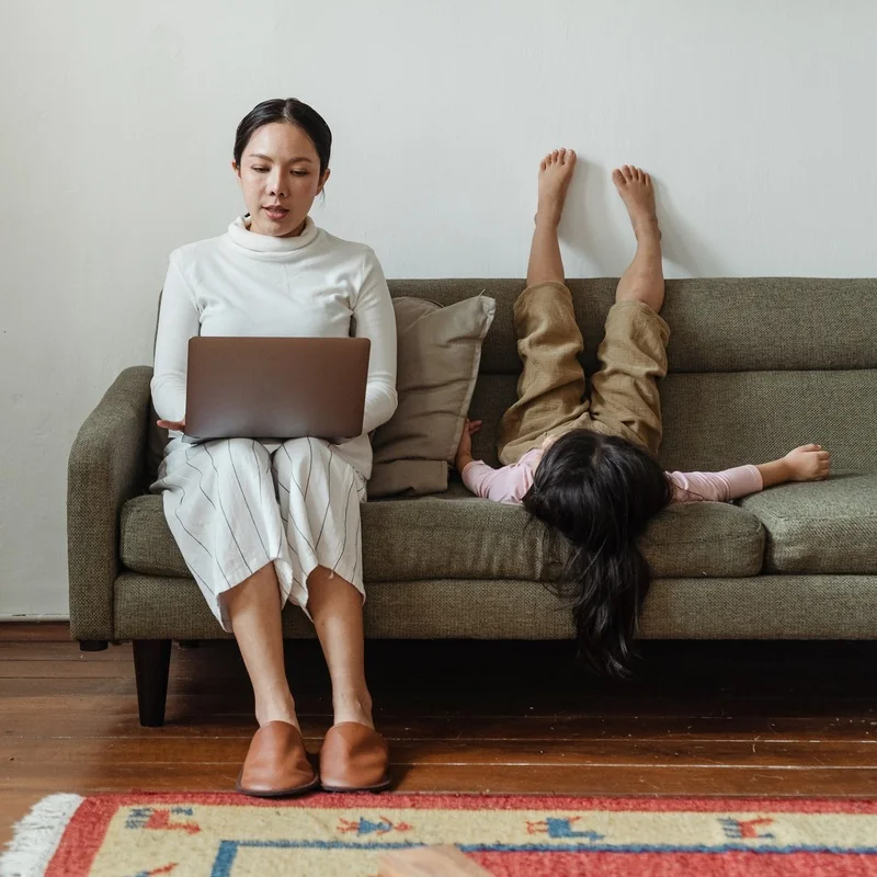 Wendepunkt Mutterschaft – Turning Point Motherhood