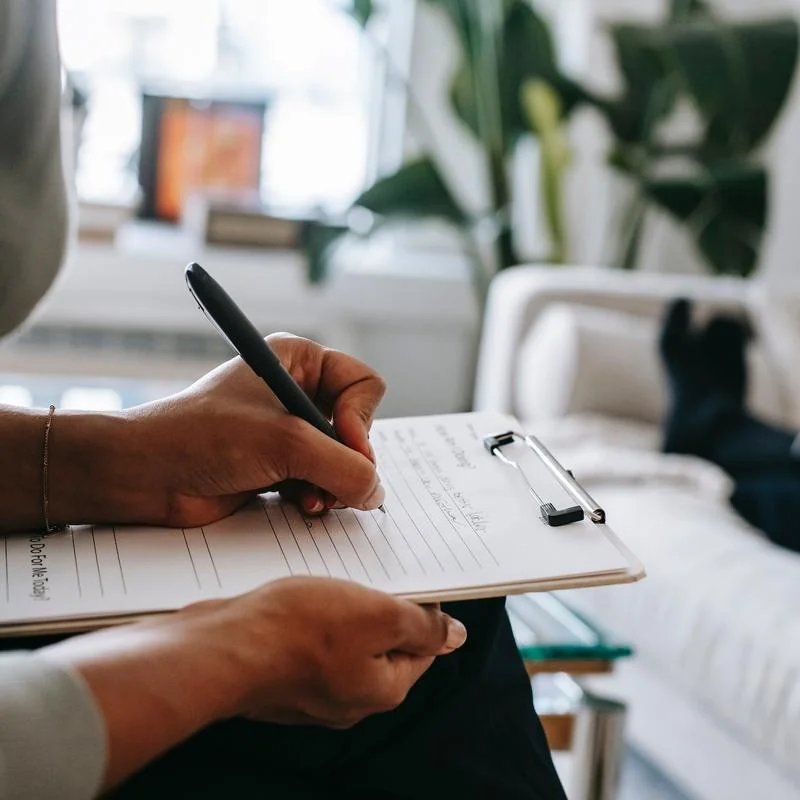 Effect of Jeffrey Young’s Schema-focused Therapy and Aaron Beck’s Cognitive Behavioural Therapy in a Patient with Mixed Anxiety-depressive Disorder and Fibromyalgia (Analysis of a Case)
