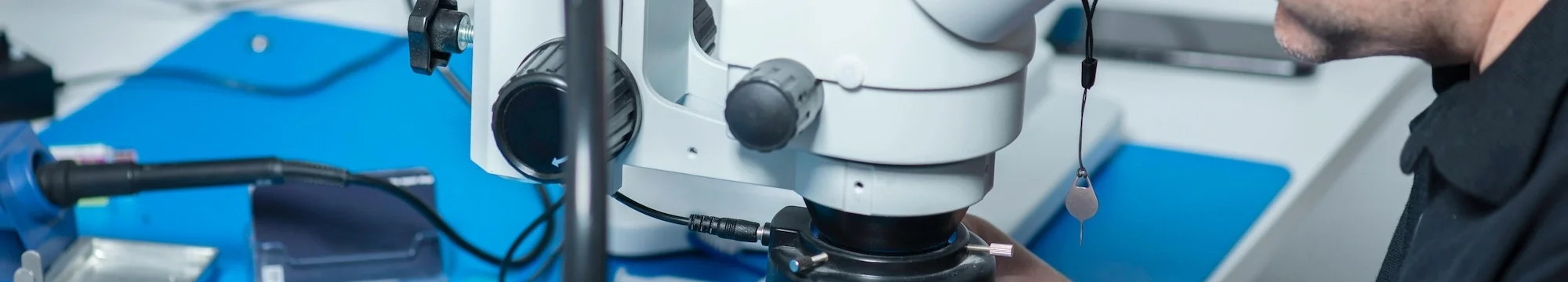 Automated Microfluidic System for Suspension Cell Culture Using Lab-on-Chip Devices