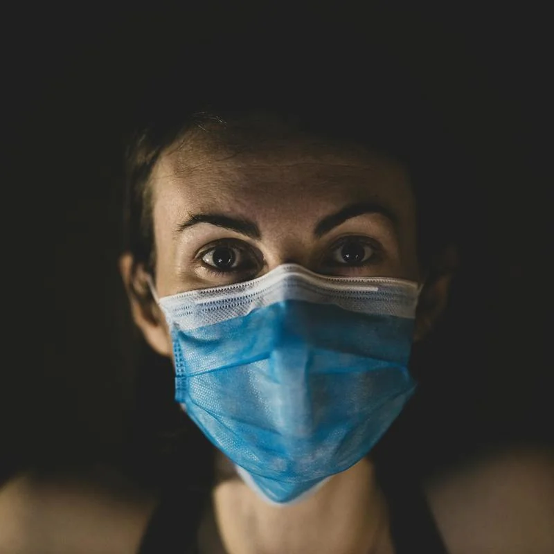 Contradictions of Necropolitics in Brazil During the Pandemic: Semiotic Study on Art and Photography – Contradições da Necropolítica no Brasil Durante a Pandemia: Estudo Semiótico Sobre Arte e Fotografia