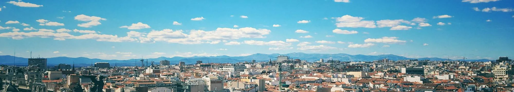 From Neighborhood to Trendy Zone: Gentrification in Chueca at the End of the 20th Century. De Vecindario a Zona Trendy: La Gentrificación en Chueca a Finales del Siglo XX