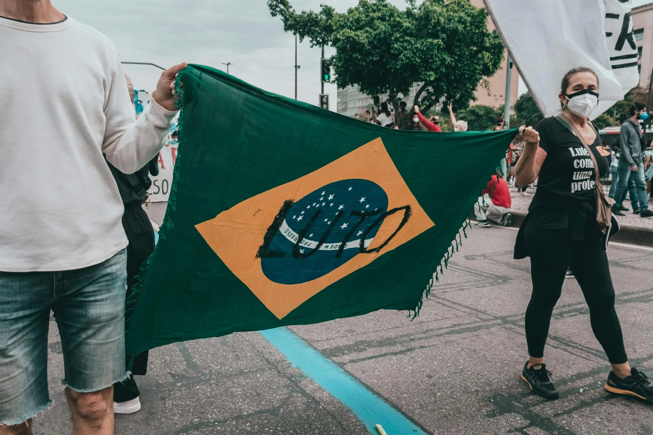 Ditadura militar e destruição: dimensões socioambientais no romance Verde Vagomundo – Military Dictatorship and Destruction: Socioenvironmental Dimensions in Verde Vagomundo